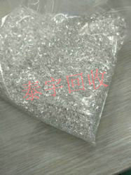 ���~��y����