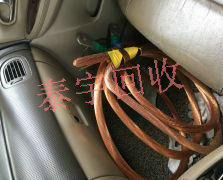 �U�~����